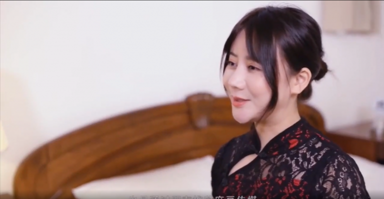 Rũ bạn gái về nhà chơi