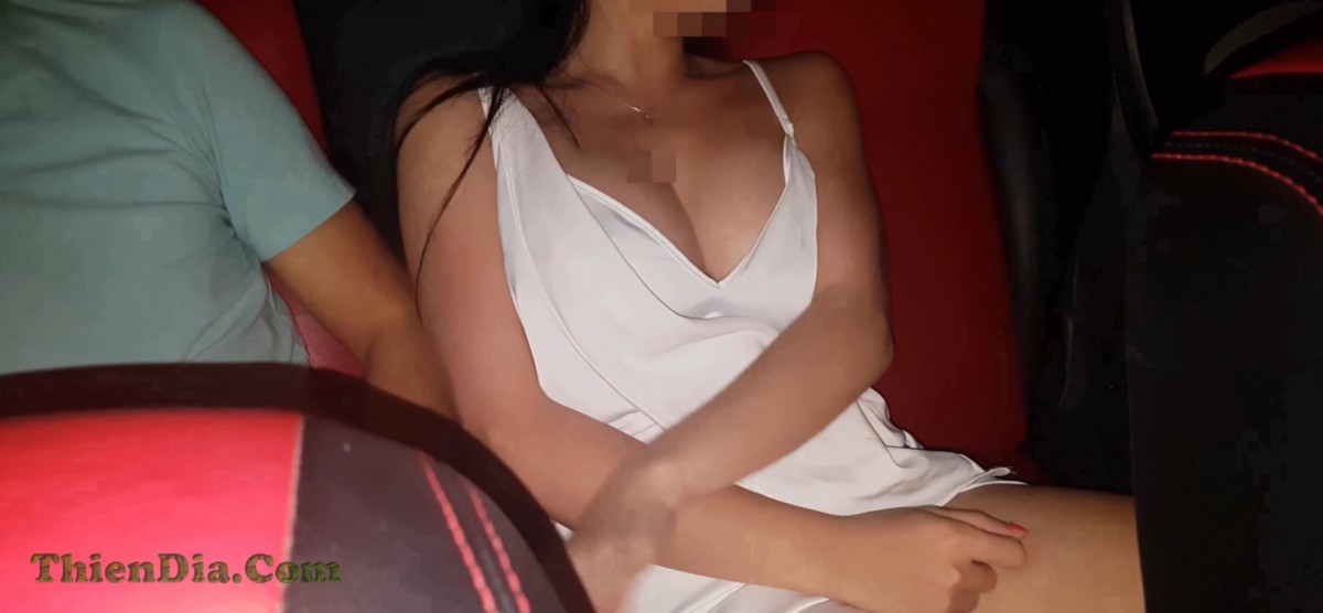 Đụ hội đồng em gái quán bar say rượu