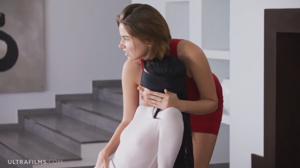 Tặng quà cho con nhỏ bạn thân ngày sinh nhật ~ Sex Mỹ