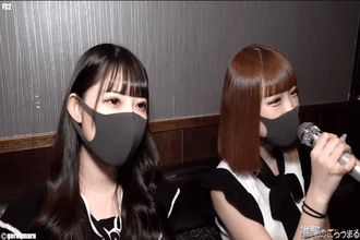 Dẫn gái đi karaoke em ấy lại dẫn thêm bạn theo , thời tới rồi tụi bây ơi