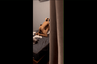Sex việt quay lén thằng bạn thân dẫn gái về chịch